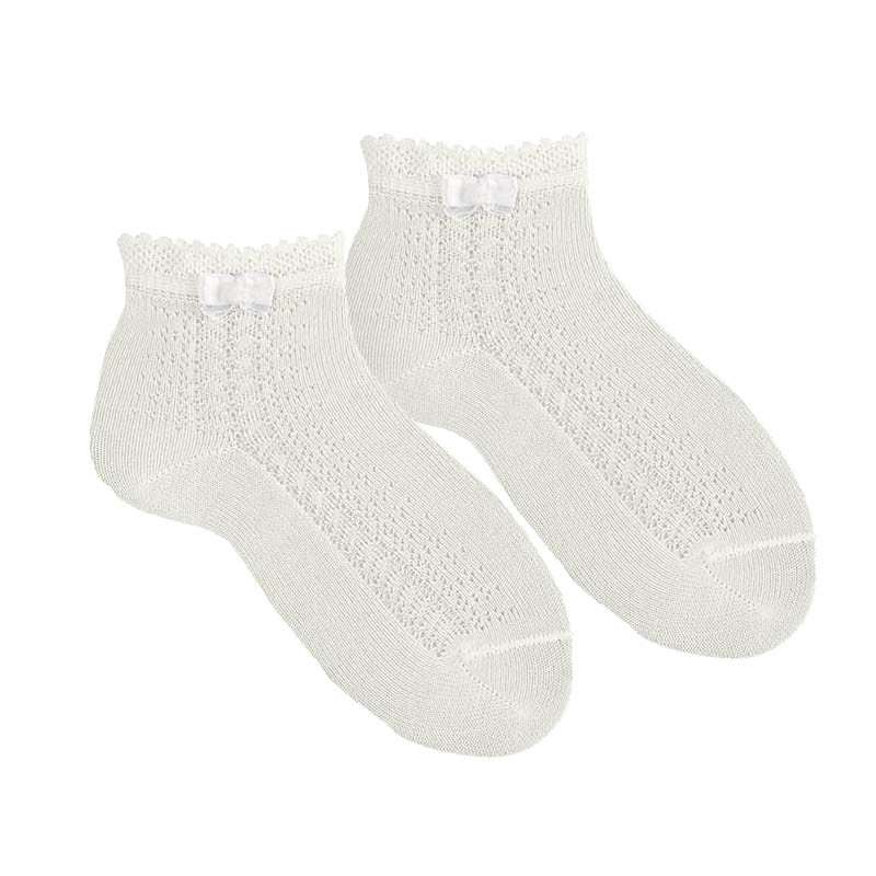 CALCETINES CEREMONIA CORTOS CON CALADO LATERAL Y LACITO 303 CAVA