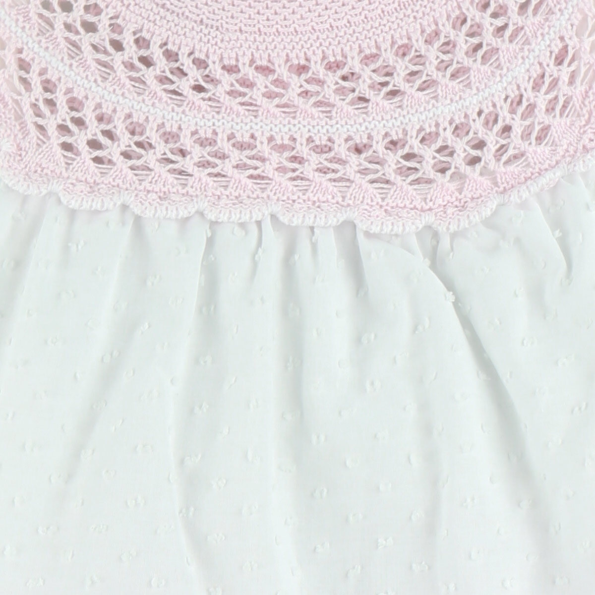 CONJUNTO VESTIDO Y CUBREPAÑAL EN PUNTO CON CAPOTA JUNO