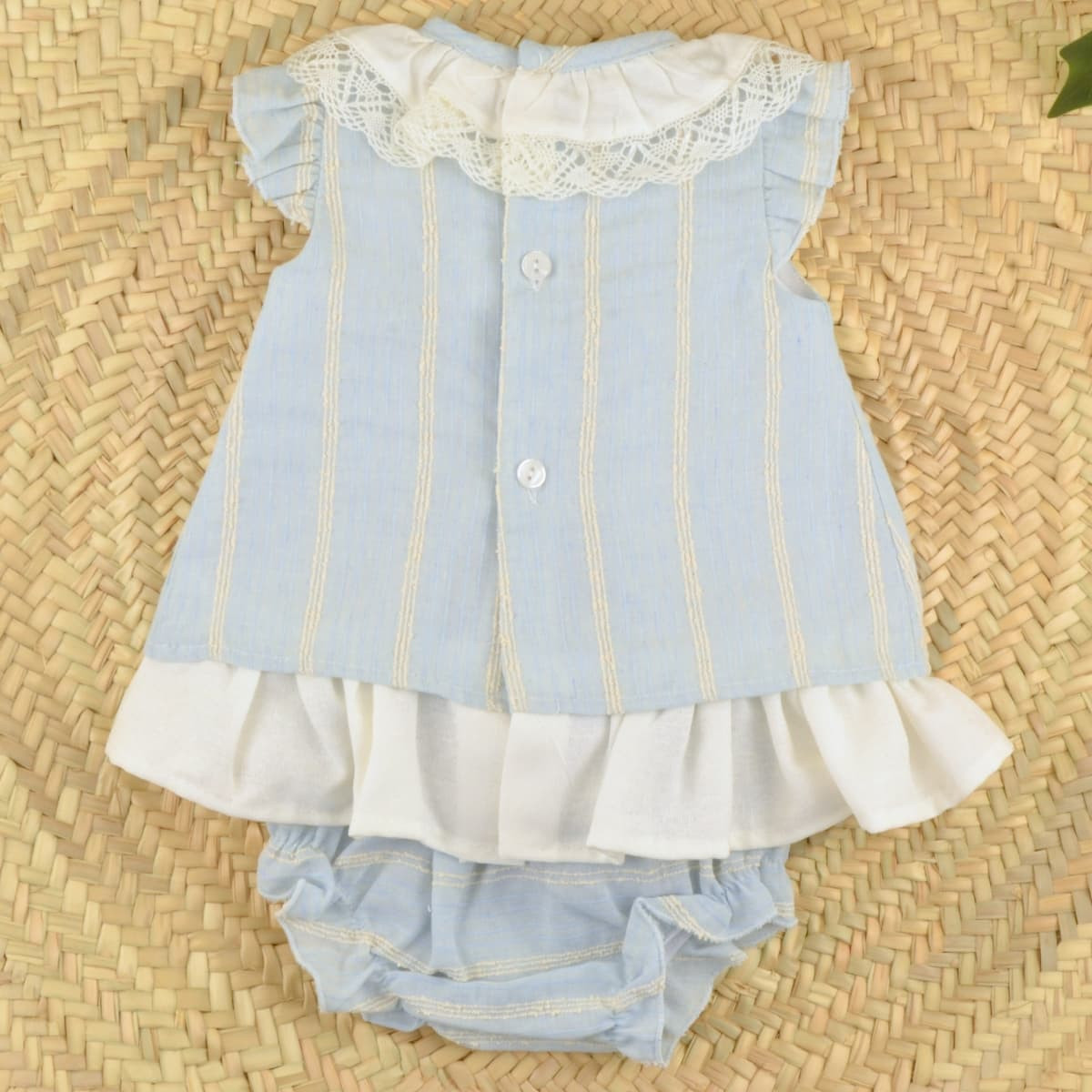 JESUSITO CON BRAGUITA AZURA NUBE