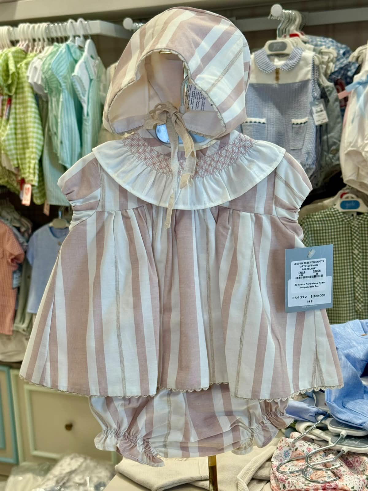 Jesusito Porcelana Rosa empolvado
