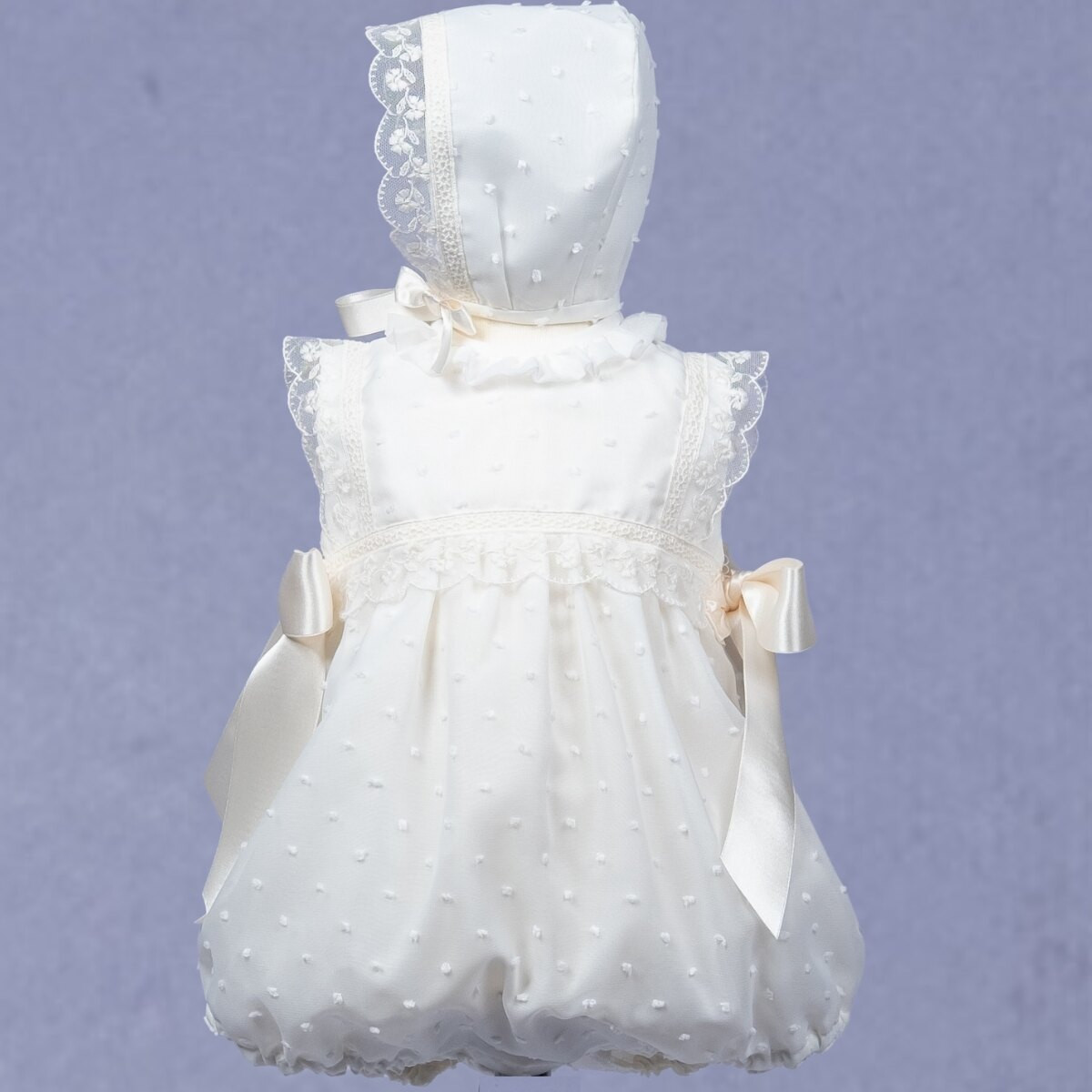 PELELE PLUMETI DE ORGANZA CON CAPOTA Beige