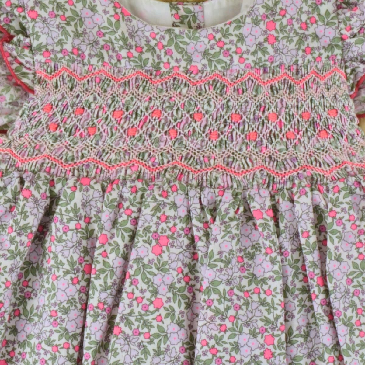 Vestido NIDO DE ABEJA FUCSIA