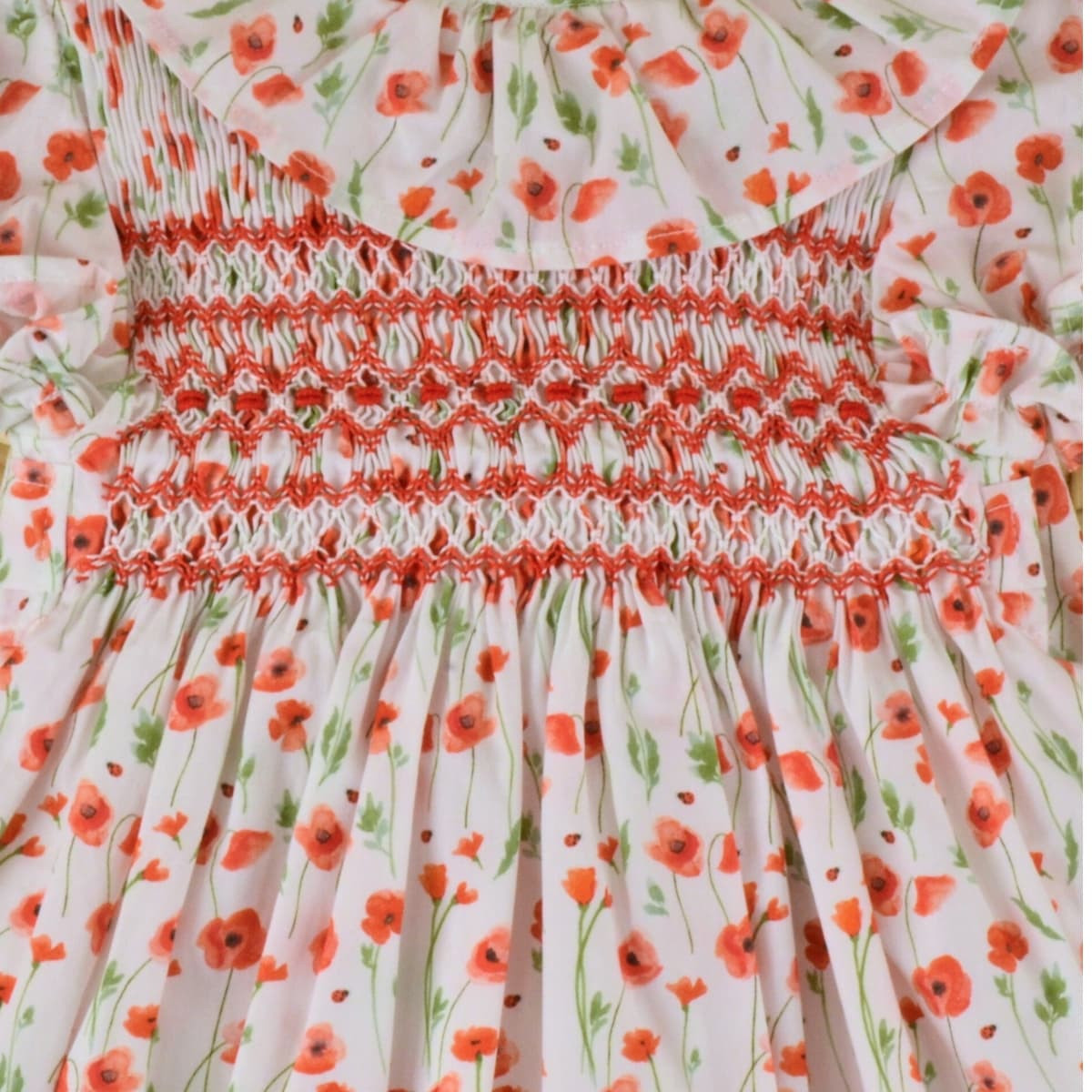 Vestido NIDO DE ABEJA ROJO